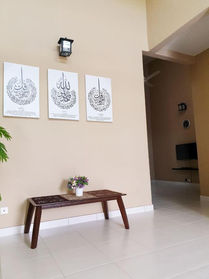 Lindanazri Homestay Mitc Melaka エクステリア 写真