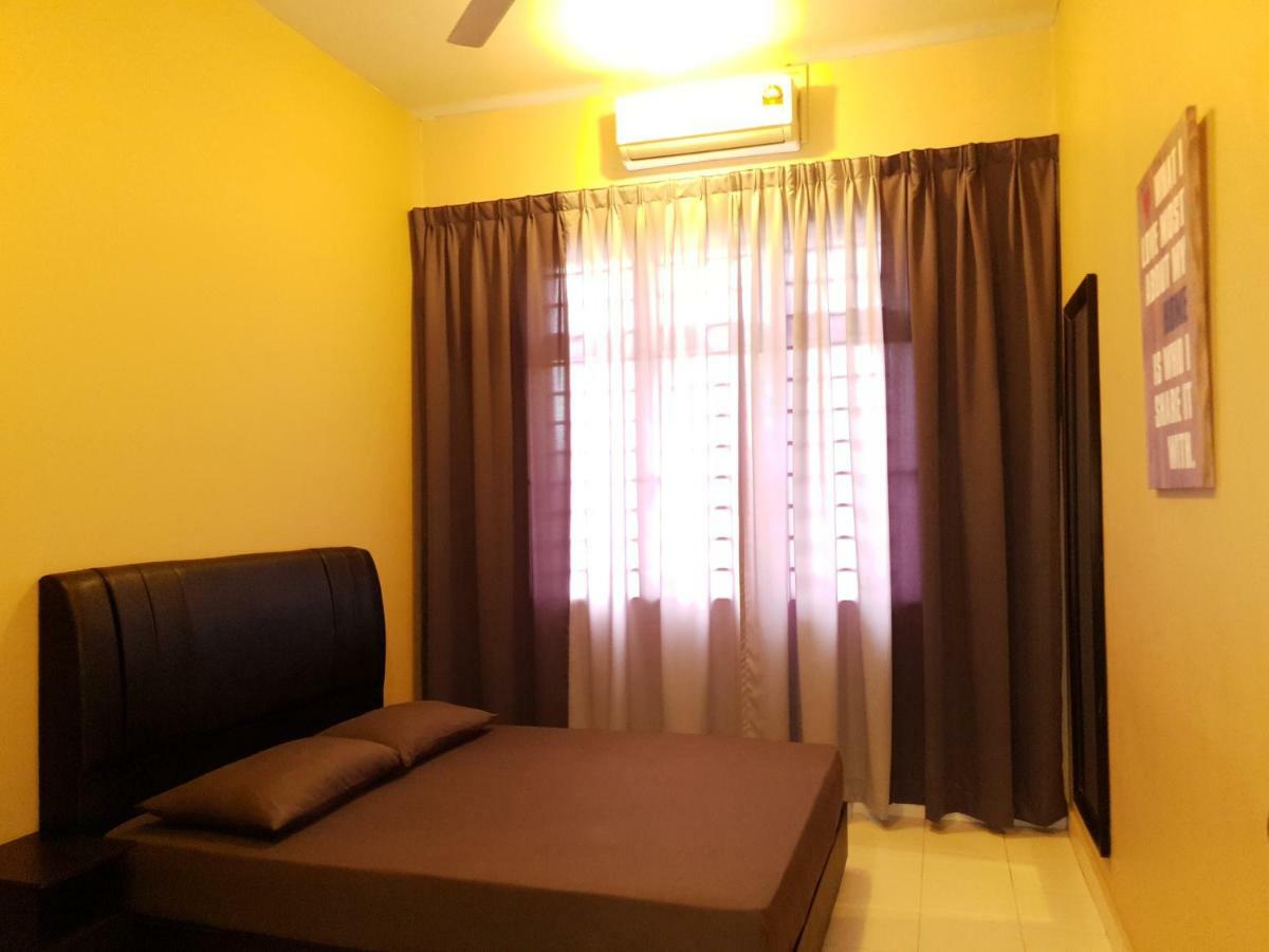 Lindanazri Homestay Mitc Melaka エクステリア 写真